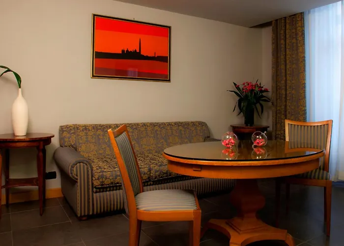 Hotel Diplomatic